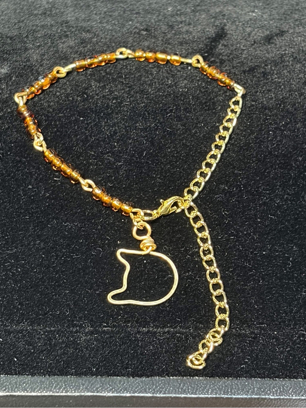 Gold Tone Cat Outline Beaded Bracelet - Amber Beads